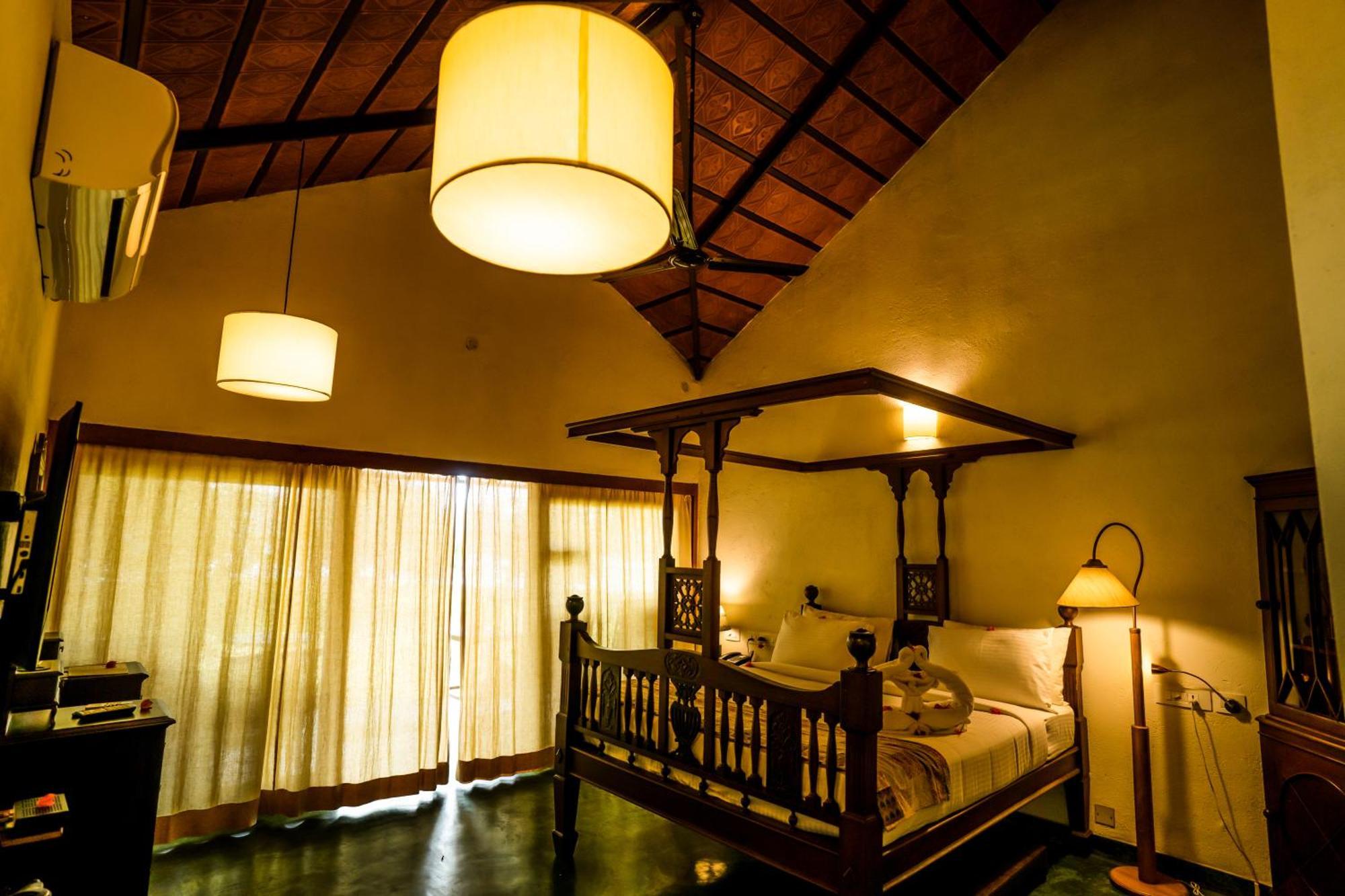 Cranganor History Cafe & Riverside Chateau North Paravur ภายนอก รูปภาพ