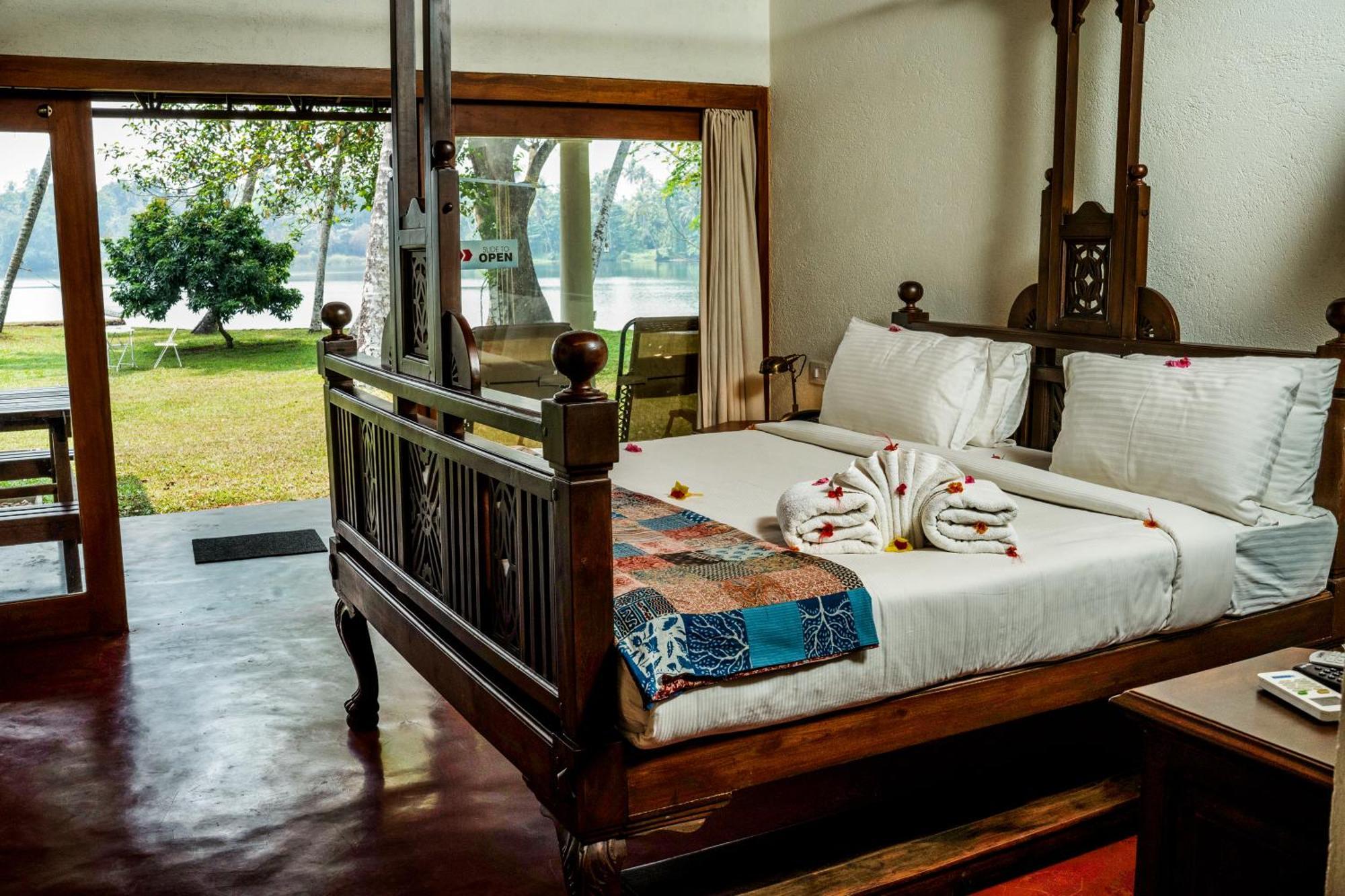 Cranganor History Cafe & Riverside Chateau North Paravur ภายนอก รูปภาพ