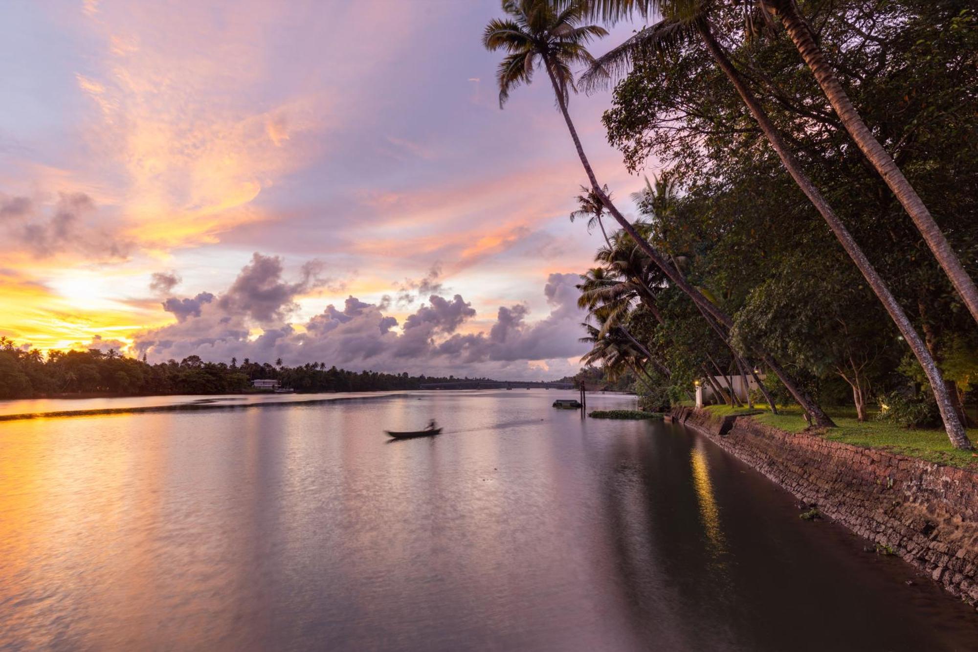 Cranganor History Cafe & Riverside Chateau North Paravur ภายนอก รูปภาพ